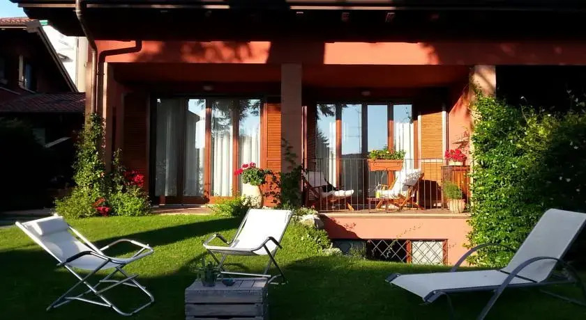 B&B Douglas House