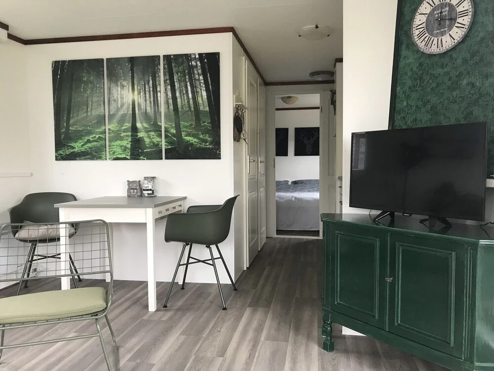 Nicely Furnished Chalet with Oven near Wadden Sea