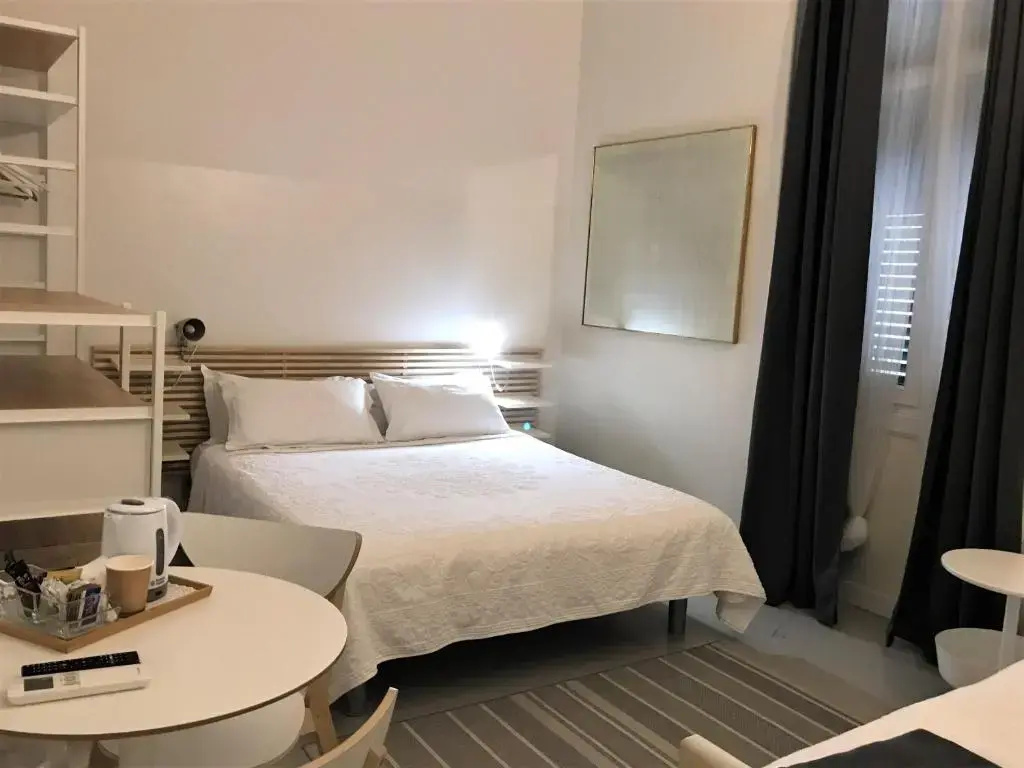 Azur Hotel