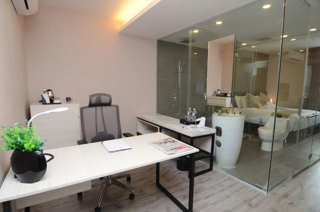 The Leverage Business hotel
