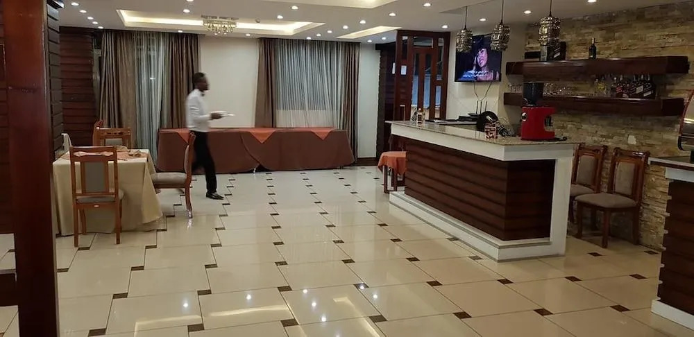 Mosy Hotel