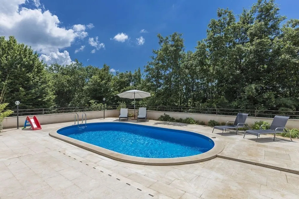 Luxury Villa Lucia with heated pool