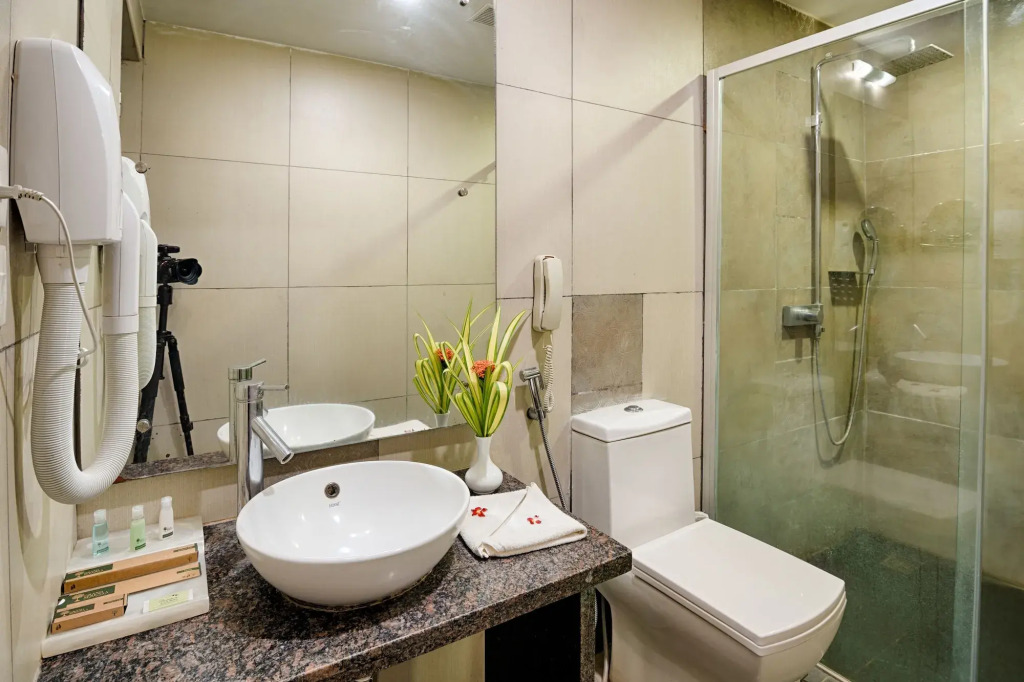 Grand Serenaa Hotel & Resorts, Auroville
