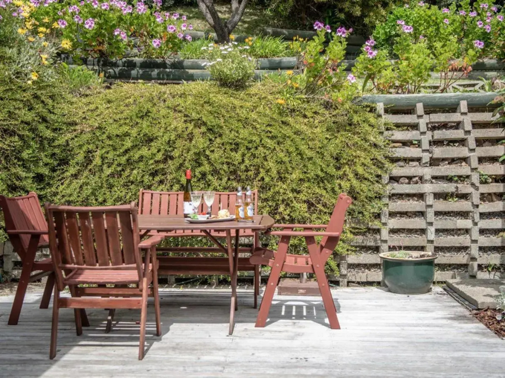Kingfishers Perch - Takamatua Holiday Home