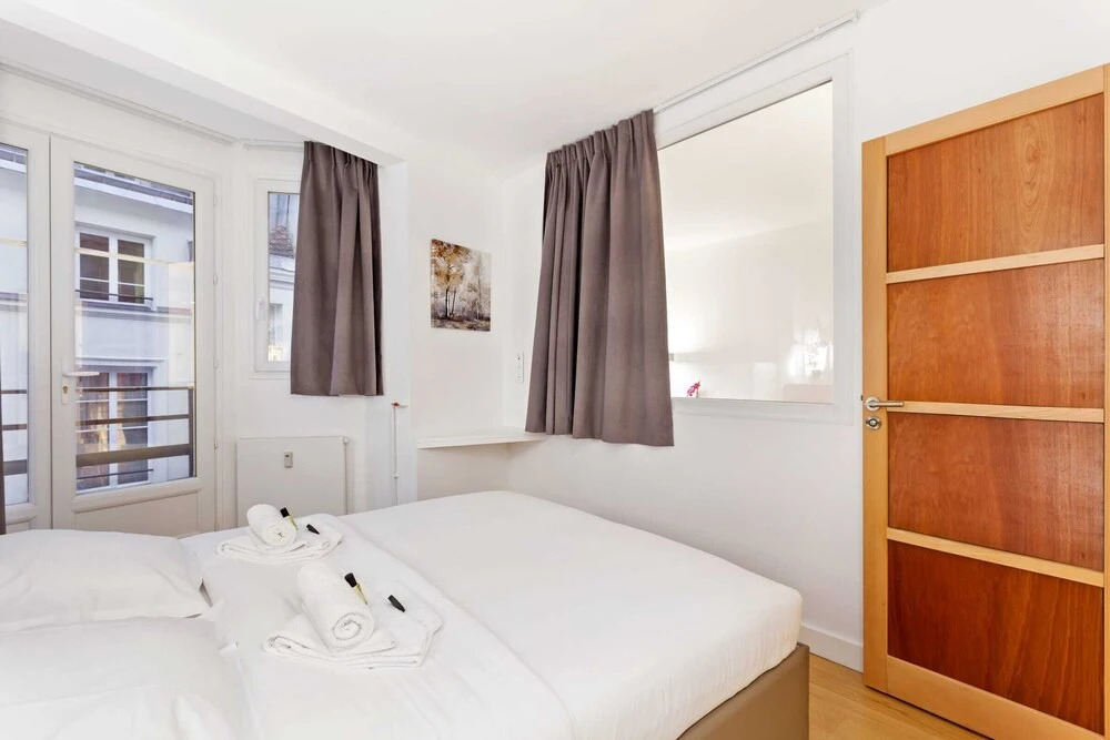 Beautiful Renovated Apartment - Marais