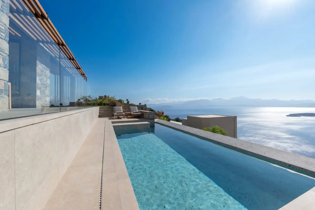 MiraView - Villas & Residences