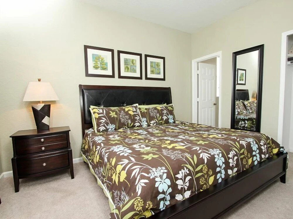 Lovely 4 Bedroom 4 Bath Pool Home in Kissimmee Resort