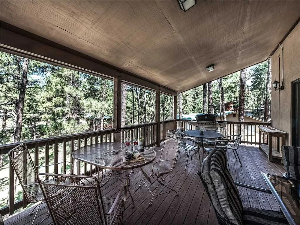 Lehrs Lair - Five Bedroom Cabin