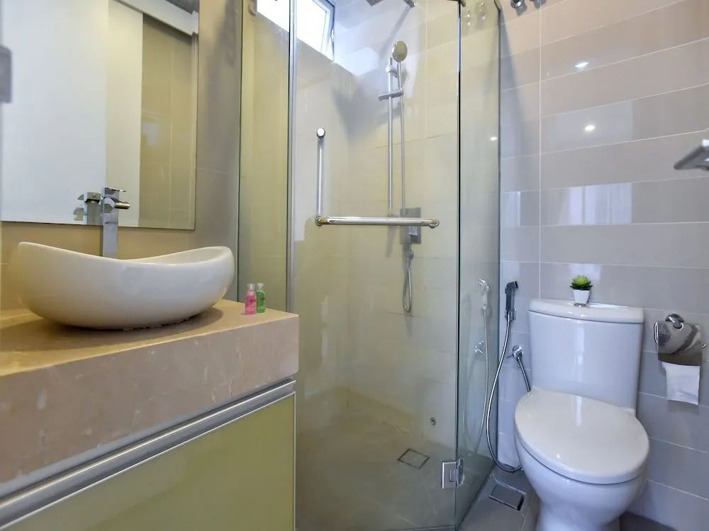OYO Home 871 Elegant Binjai 8