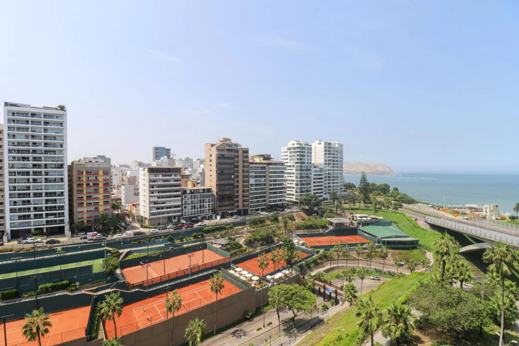 Stylish 3BR with Ocean View