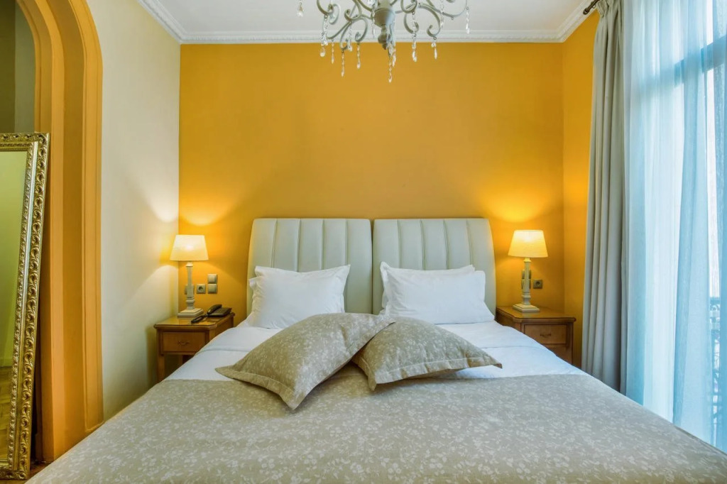 Sweet Home Hotel
