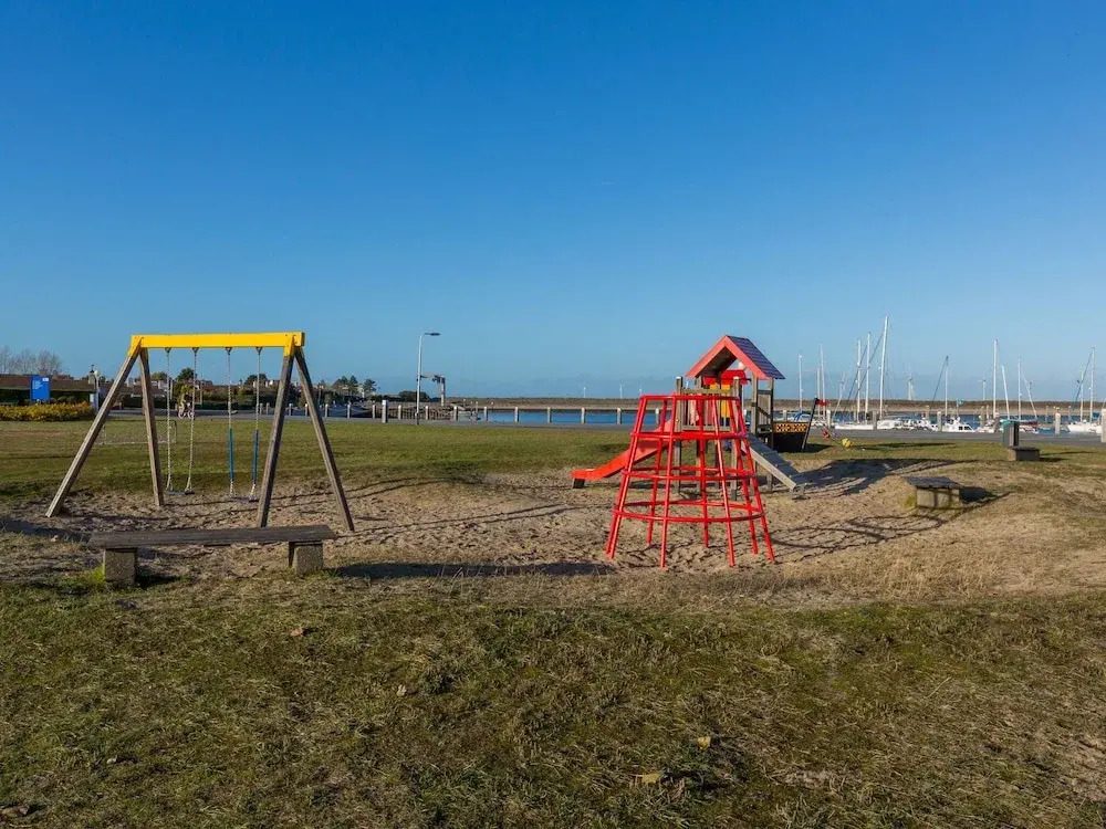 Bungalow near Marina and Beach Kamperland
