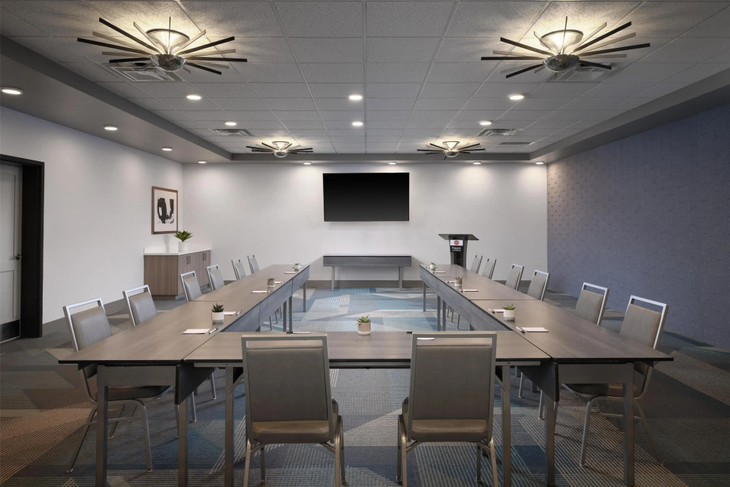 Best Western Premier Hotel at Fishers Landing