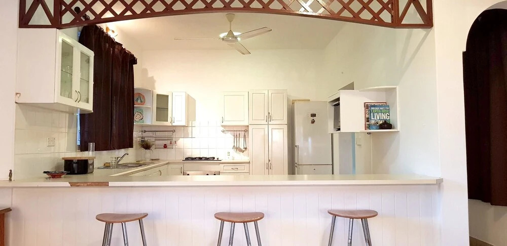Apartment With 3 Bedrooms in Albion, With Wonderful sea View, Pool Acc