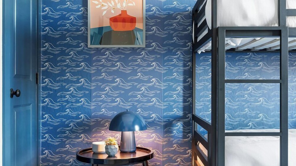Sleeps 18! 7bdr, Backyard Pool, Walk to Beach Miramar Beach Jewel by Avantstay