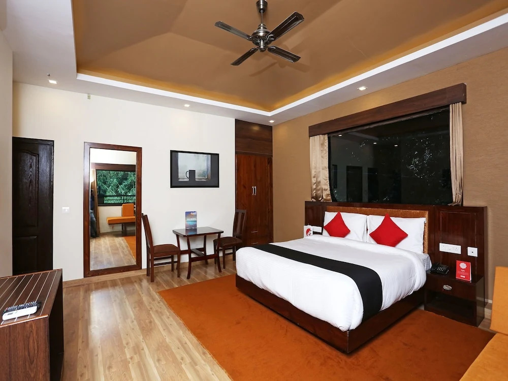 Hotel JSR INN