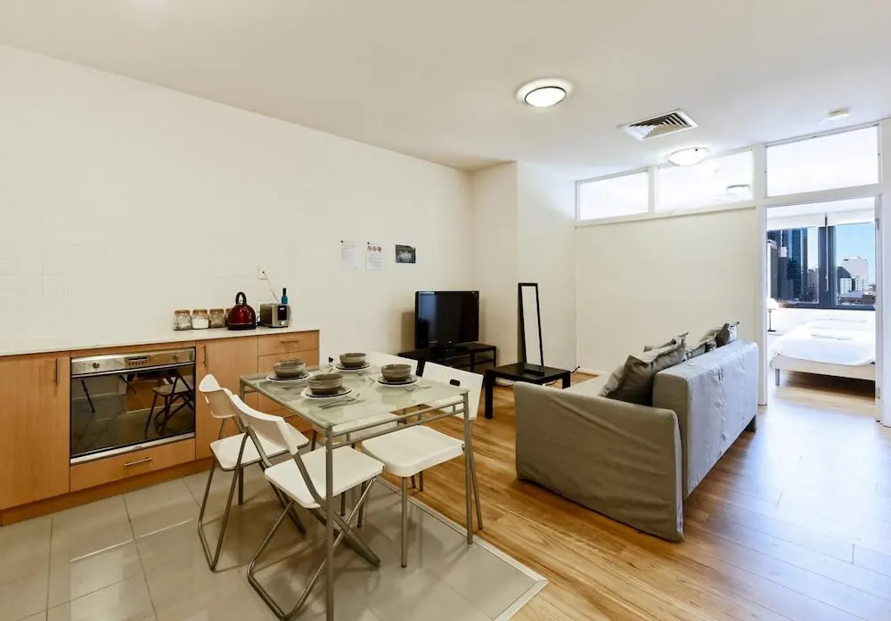 3 Bedrooms above Emporium Shopping Centre