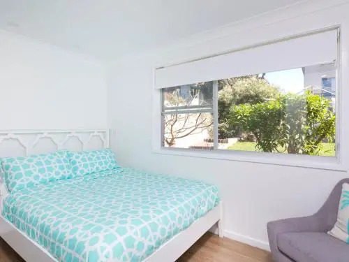 Aqua Palm with Sweeping One Mile Views