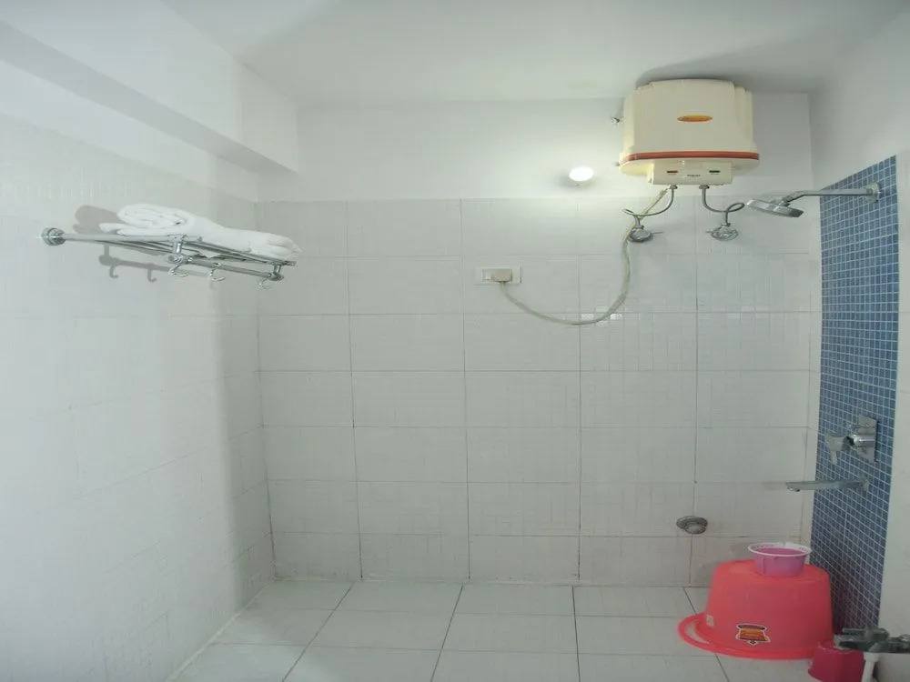 OYO 3353 Apartment Royal Residency