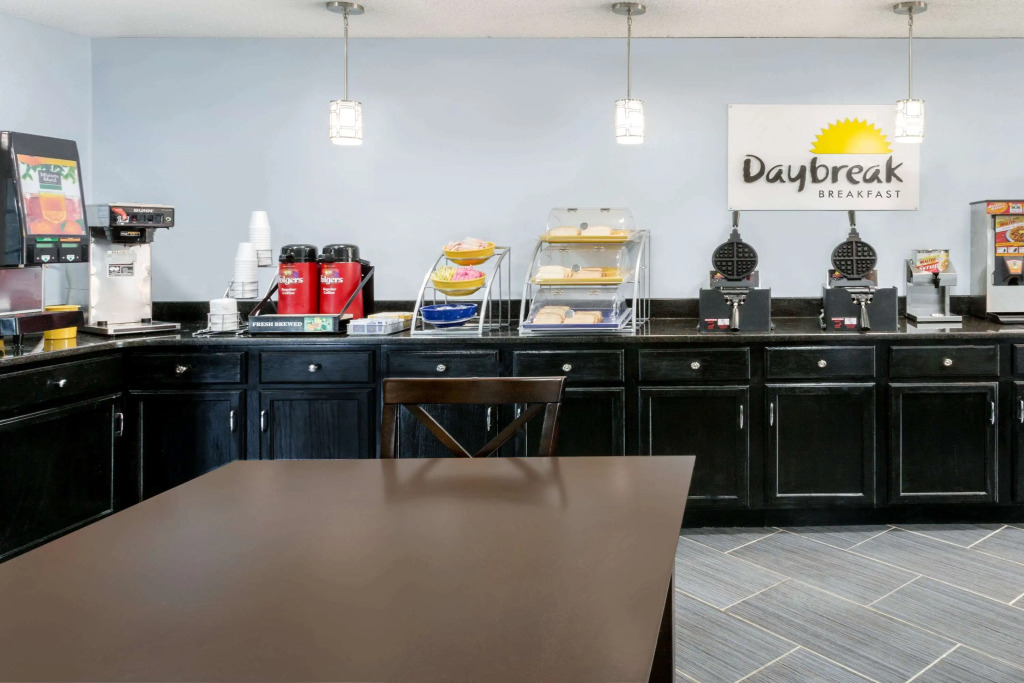 Days Inn by Wyndham Greensboro Airport