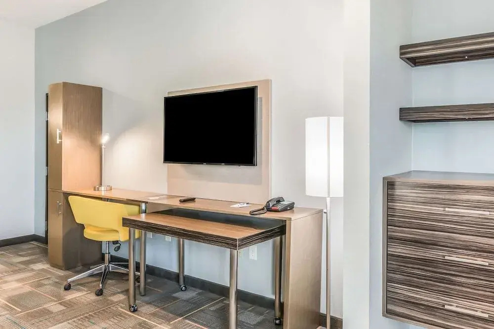 MainStay Suites