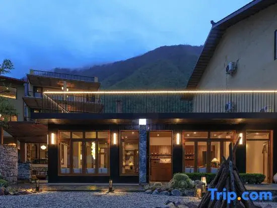Hailuogou Seven Valleys Source · Snow Mountain Secret Realm Onsen Resort Hotel