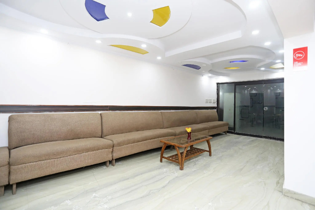 OYO 11063 Hotel Suncity