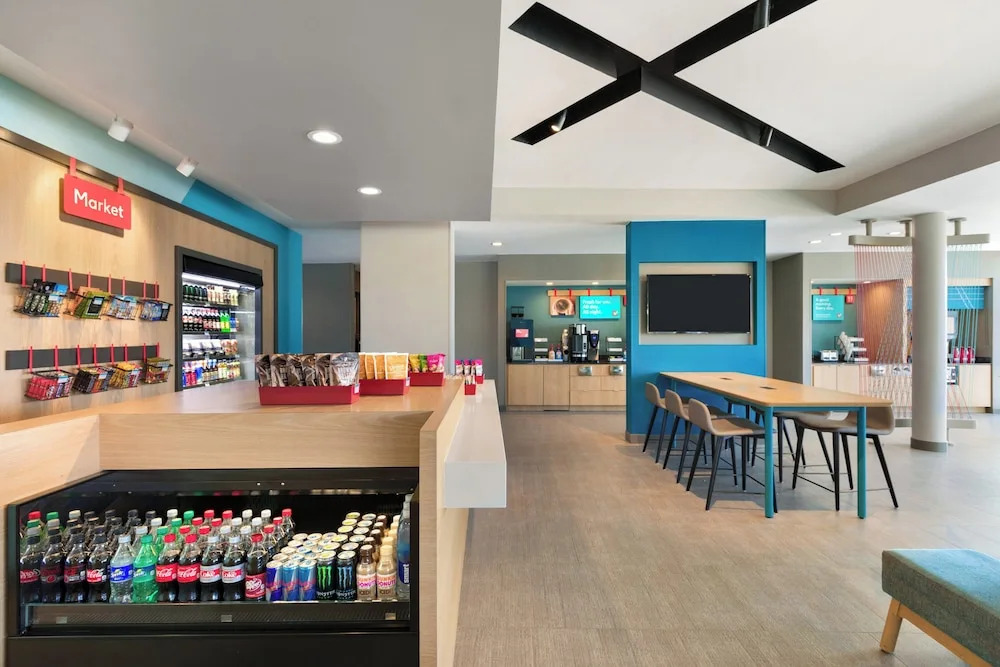 avid Hotel Redding by IHG