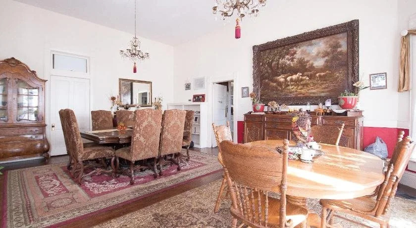Munzesheimer Manor Bed & Breakfast