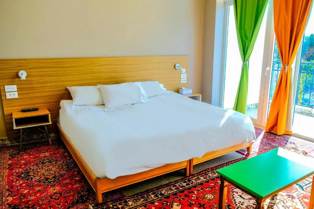 Damask Rose, Lebanese Guest House
