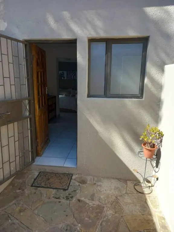 Self-catering Studio, Unit 3 on Krupp