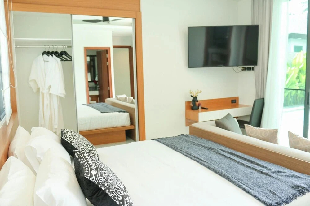 Attractive 4-Bedroom Pool Villa in Cherngtalay
