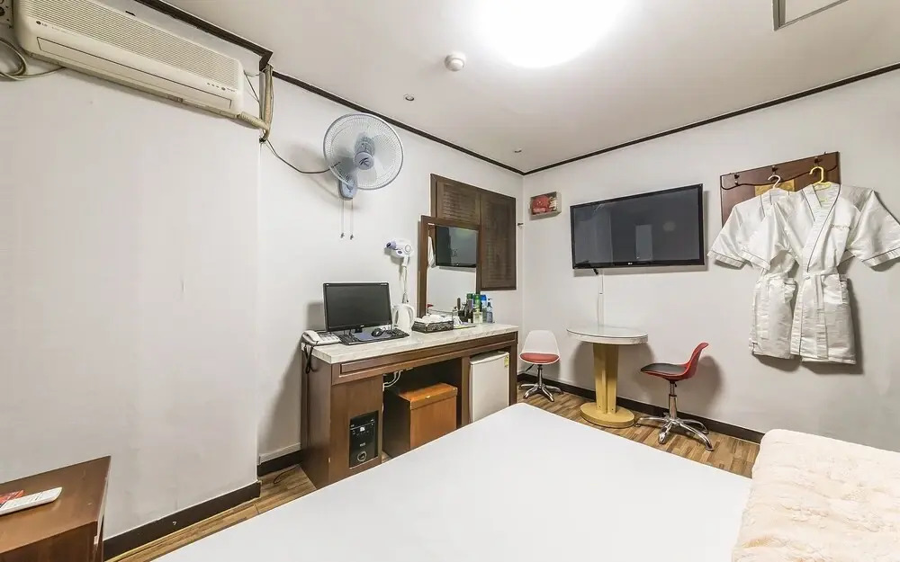 Brown Hotel