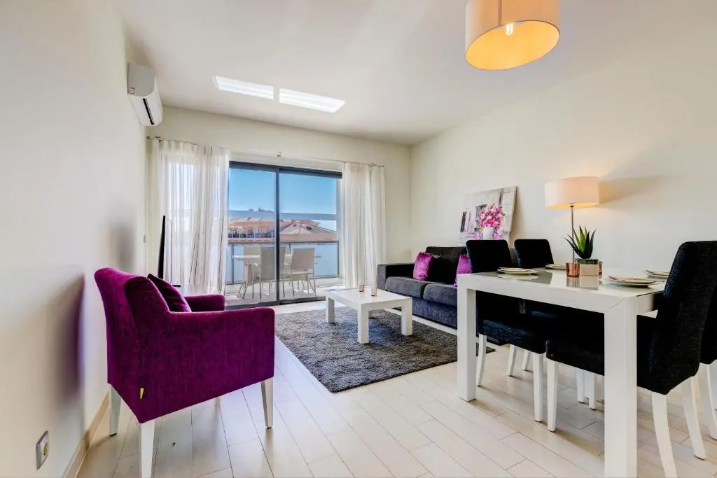 One Bedroom Apartment in Albur Village 2J