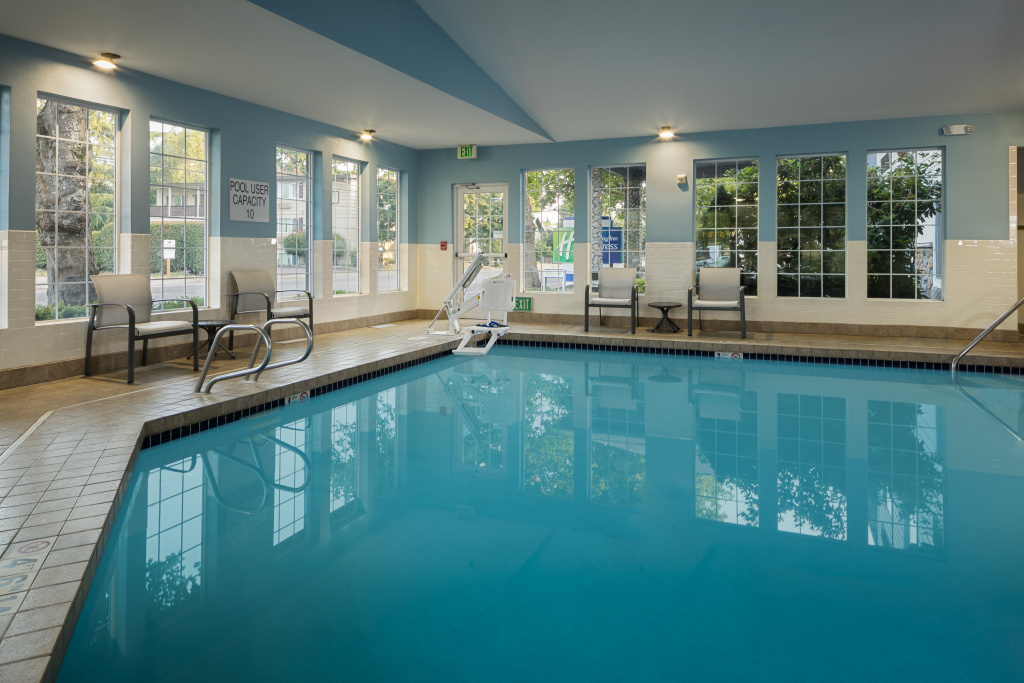 Holiday Inn Express Corvallis-On the River by IHG