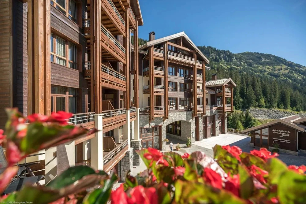 Retreat With Spa Access