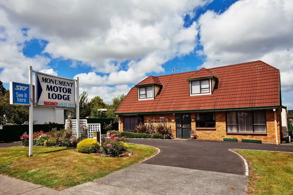 Monument Motor Lodge Papakura