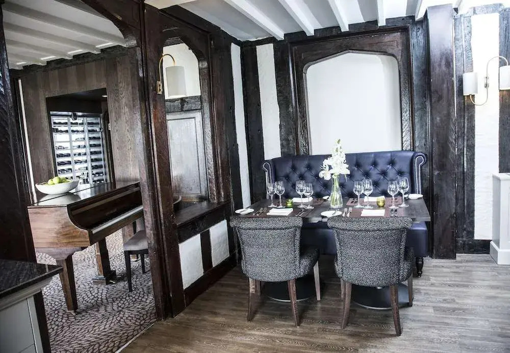 Hogarths Stone Manor