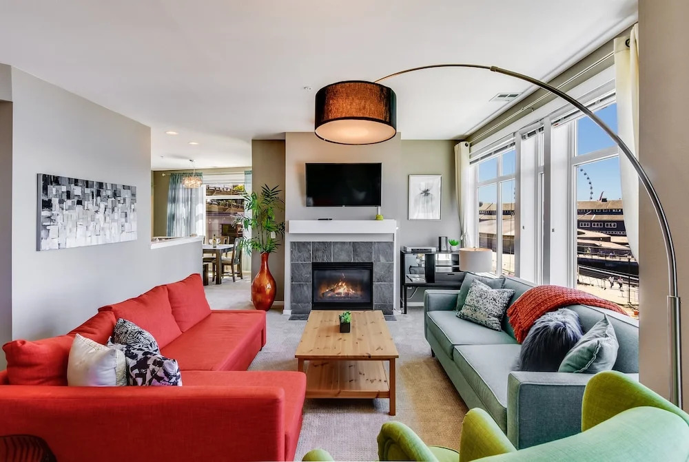 Emerald City Waterfront Retreat - Two Bedroom Condo