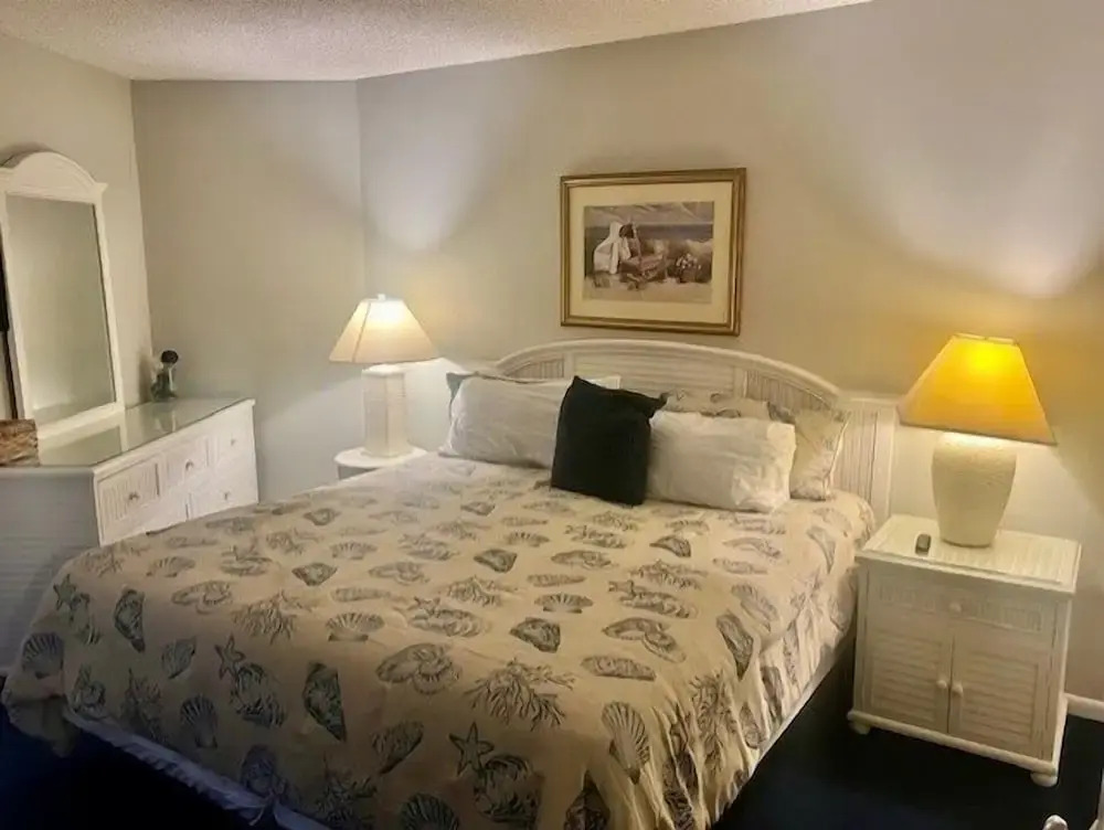 Royal Garden Resort 904 2 Bedroom Condo by RedAwning