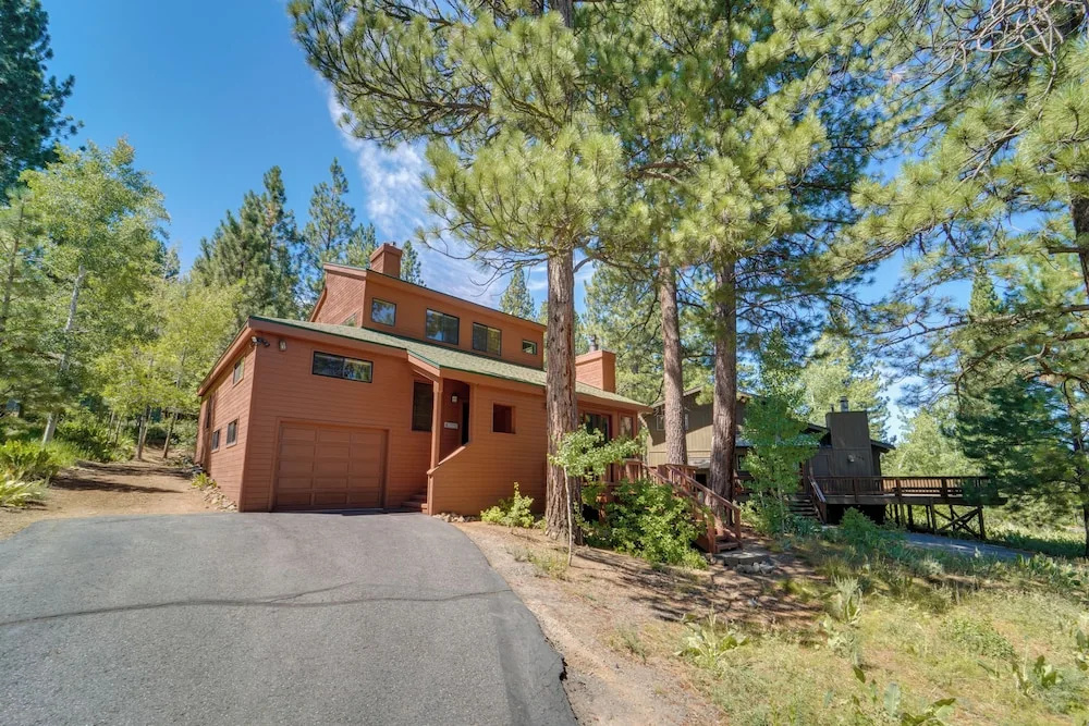 Shuttle to Ski Resort: Northstar Home