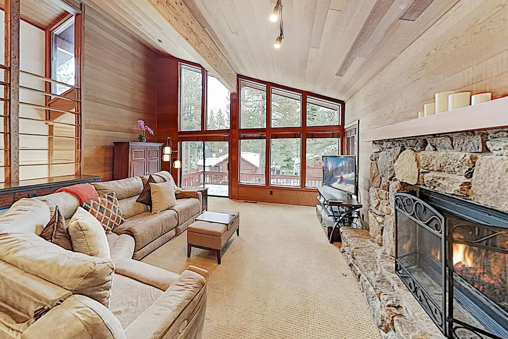 Amazing Dollar Point , Walk To Beach! 4 Bedroom Home