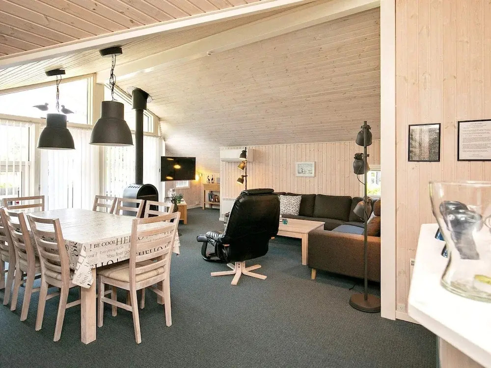 6 Person Holiday Home in Vaeggerlose