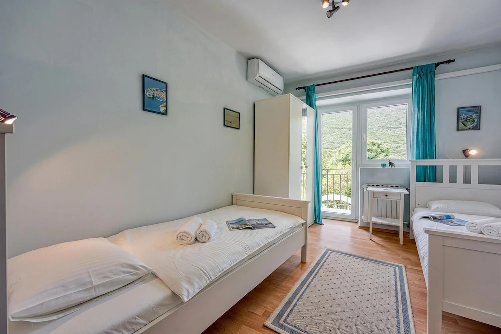 Captain's House - Sv. Jakov