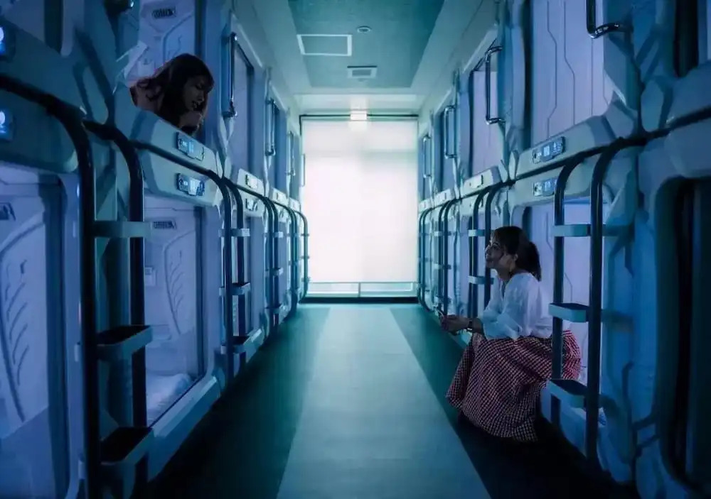 Capsule Hotel 2nd BOX