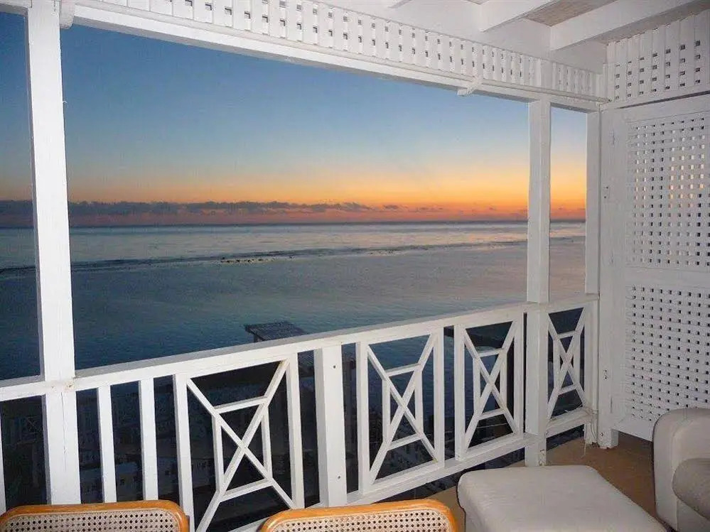 Moxons Beach Club