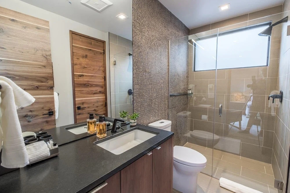 Secluded Padre Canyon Luxury 5 Bedroom Home