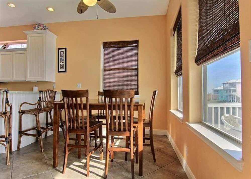 Villa Laguna - 4 Br home by RedAwning
