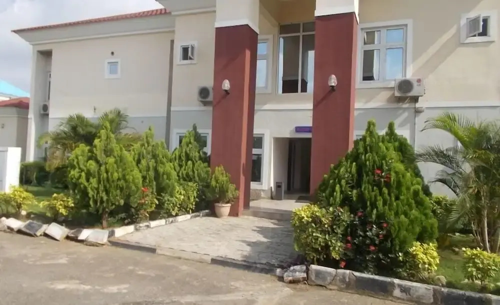Pine Crest Hotel and Suites