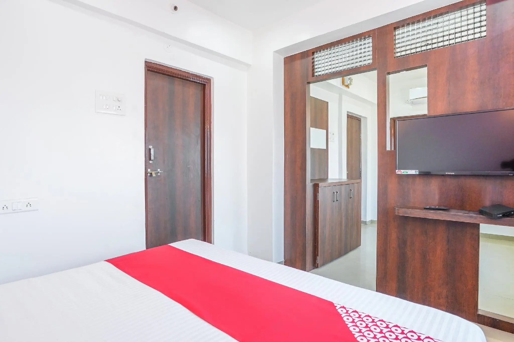 Hotel Vrindavan by OYO Rooms